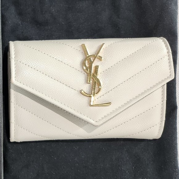 Saint Laurent Cassandre Matelass Small Envelope Wallet Grain de